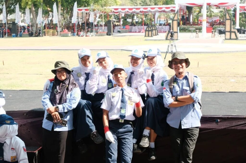 Instagram post from smpn1kalikotes. This post is in position 9.