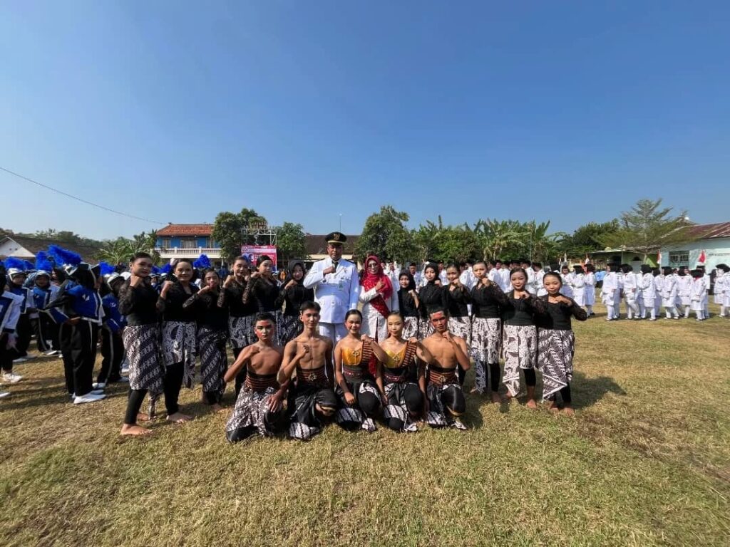 Instagram post from smpn1kalikotes. This post is in position 14.