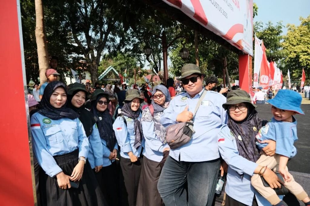 Instagram post from smpn1kalikotes. This post is in position 10.