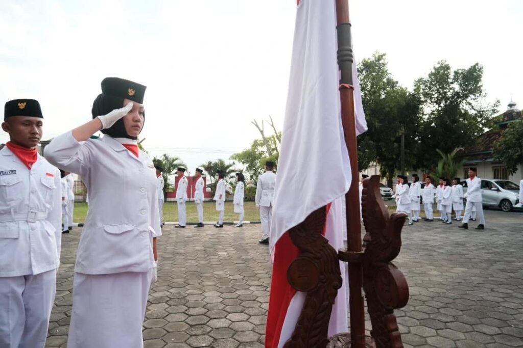 Instagram post from smpn1kalikotes. This post is in position 1.