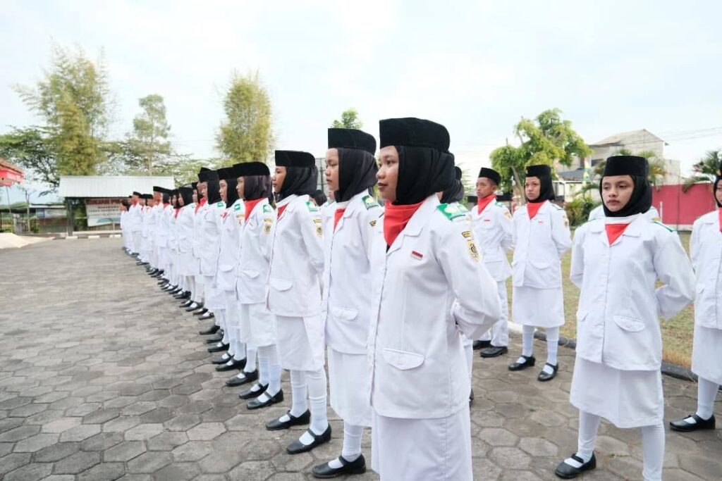 Instagram post from smpn1kalikotes. This post is in position 4.
